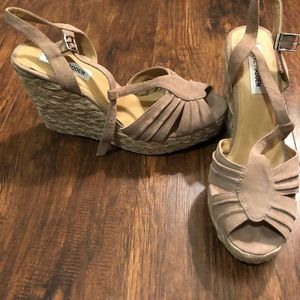 Steve Madden wedges size 10